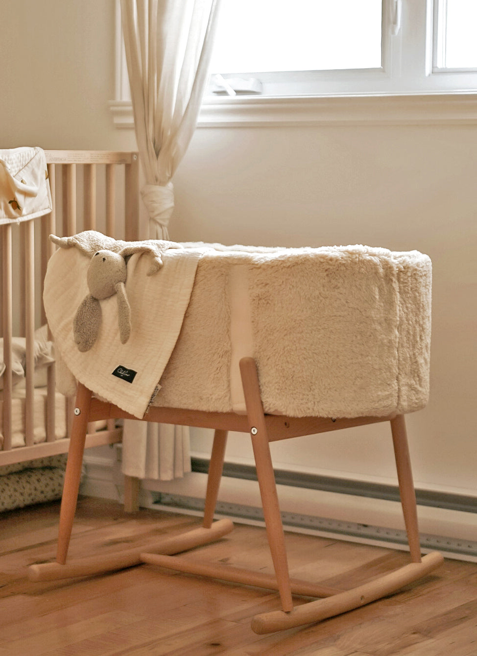 Charlie Crane KUKO Bassinet