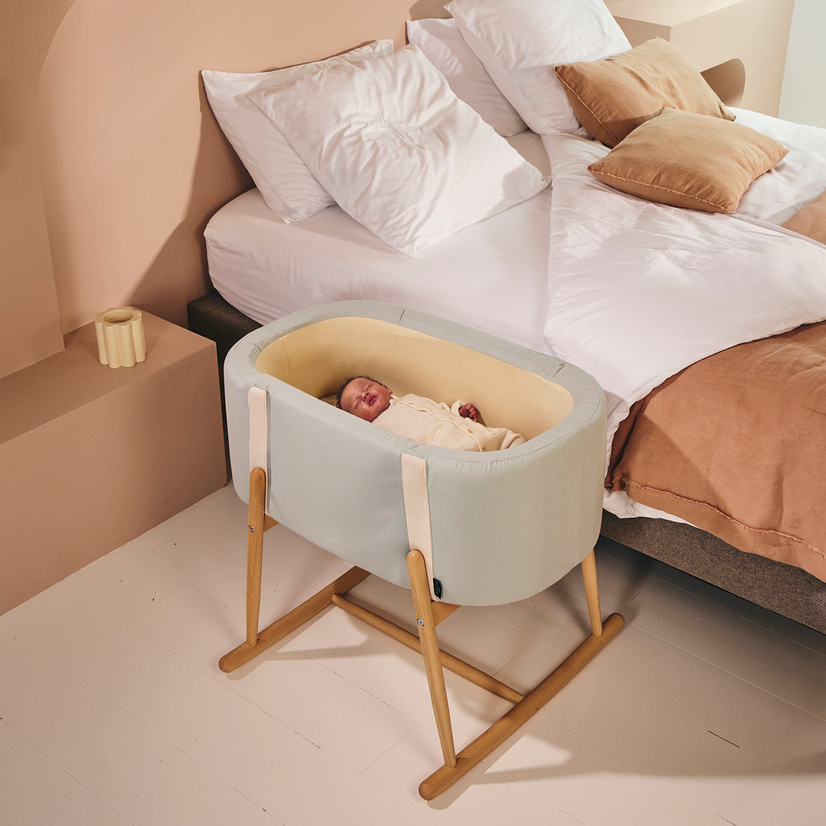 Charlie Crane KUKO Bassinet