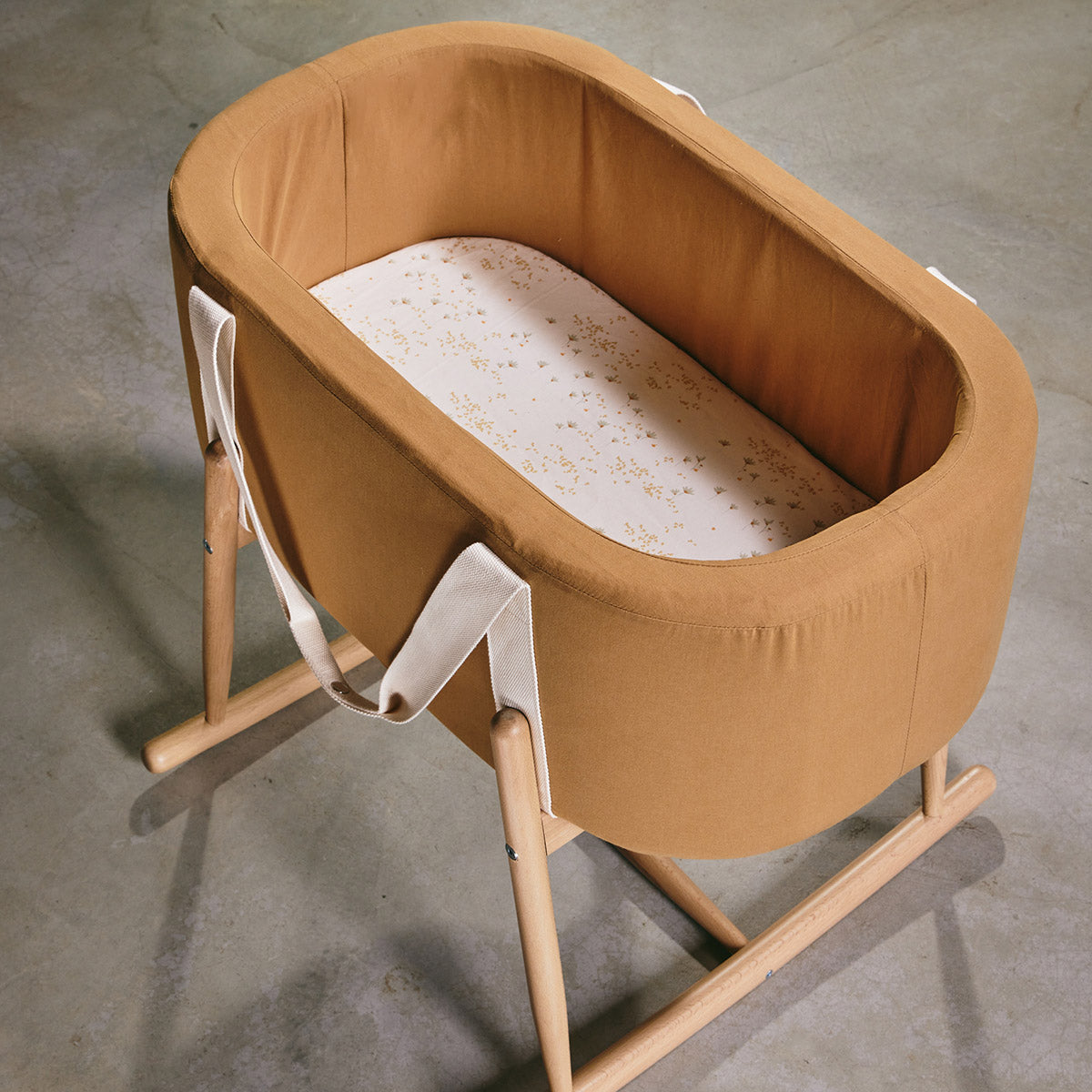 Charlie Crane KUKO Moses Basket