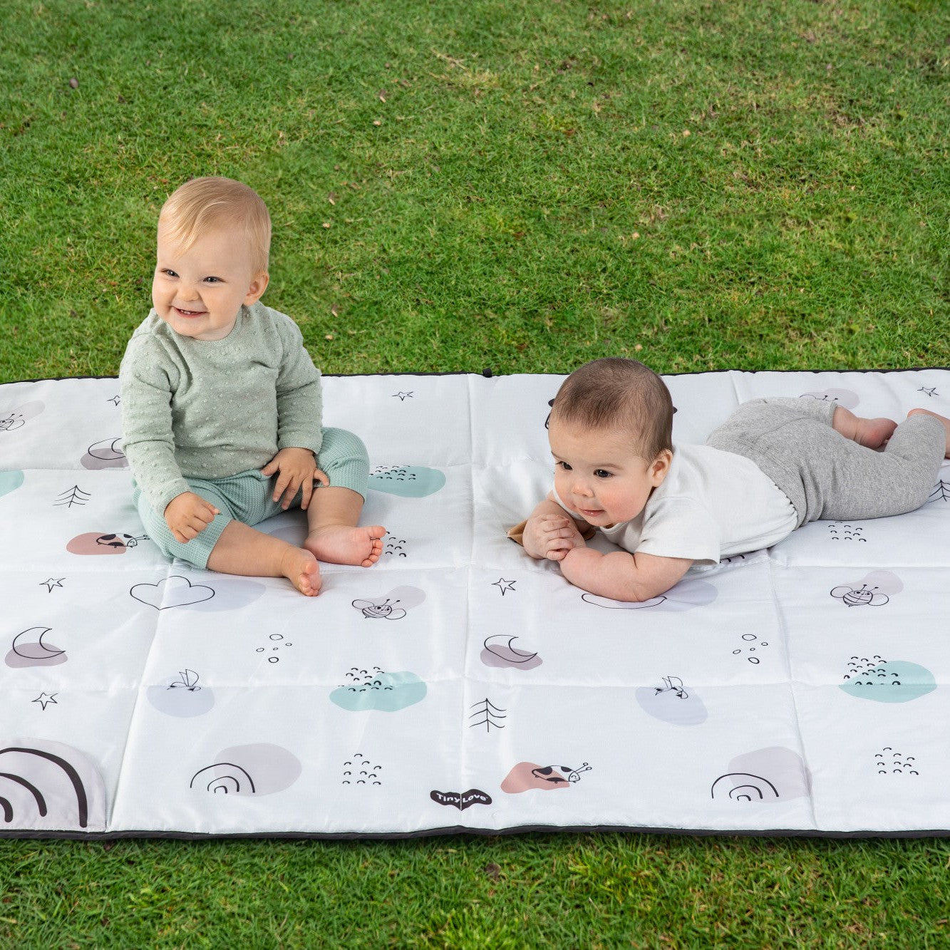 Tiny Love Black & White XL Outdoor Mat