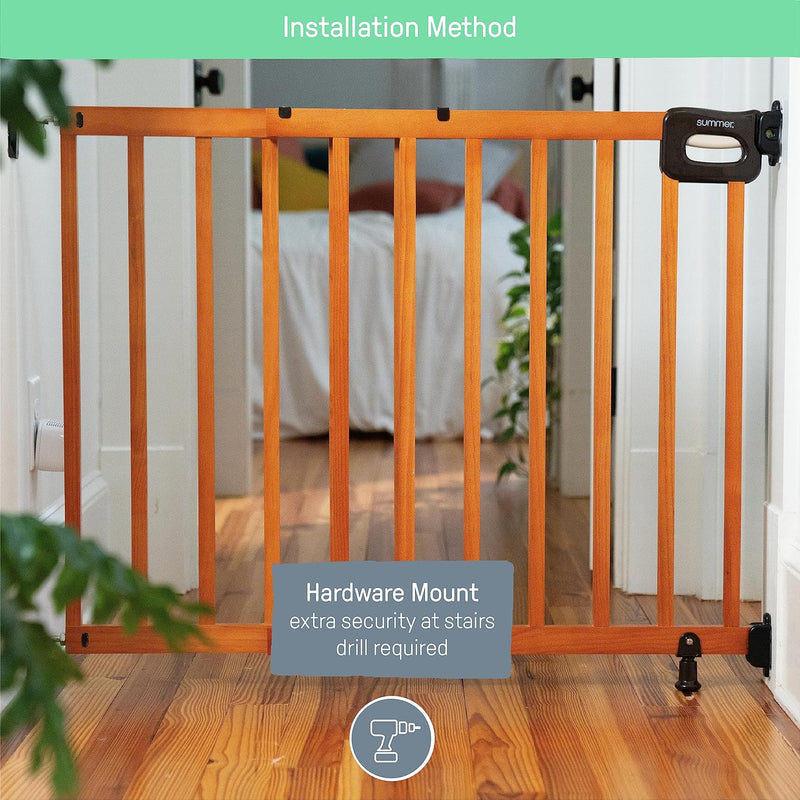 Summer Infant Deluxe Stairway Simple to Secure Wood Gate