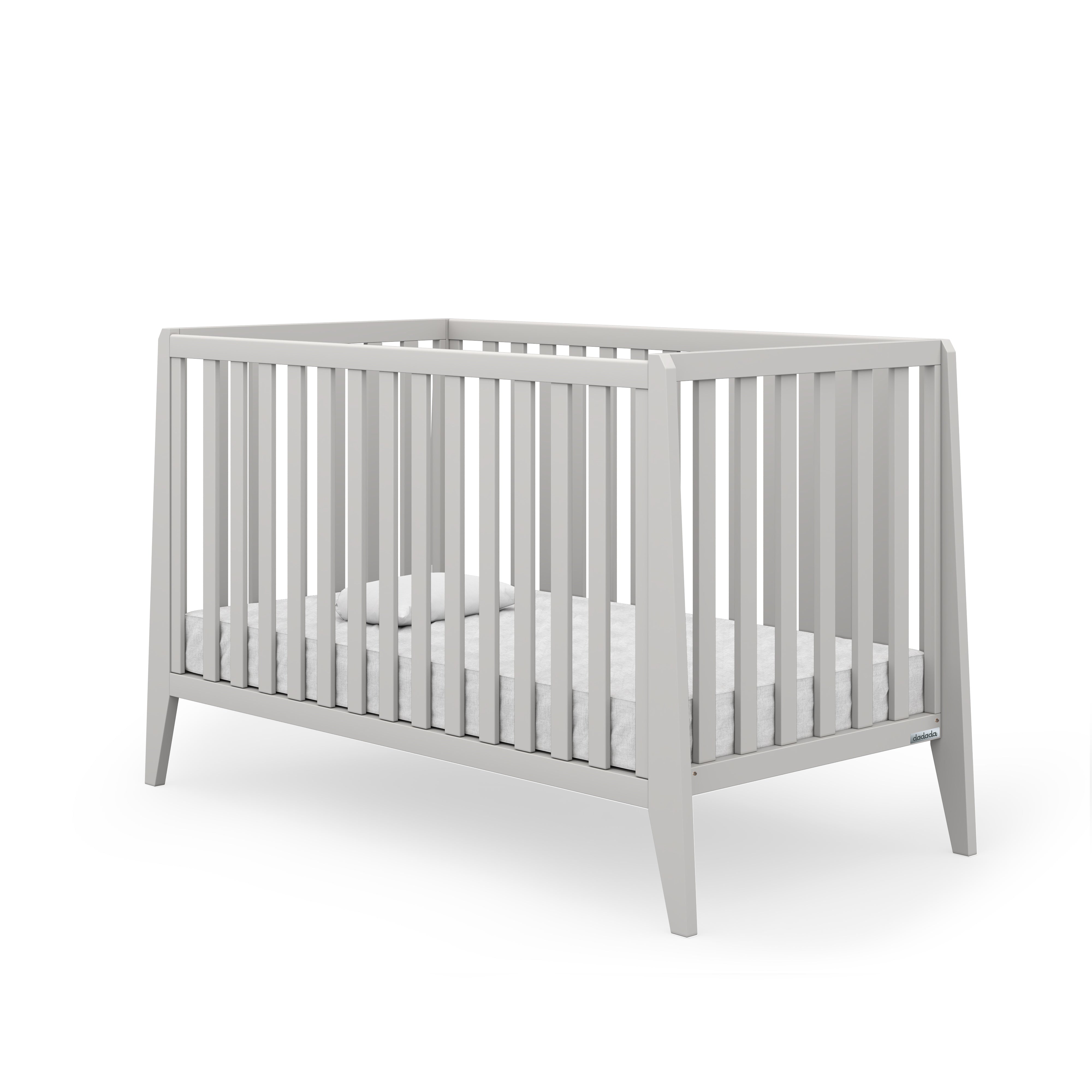 dadada Boston 3-in-1 Convertible Crib