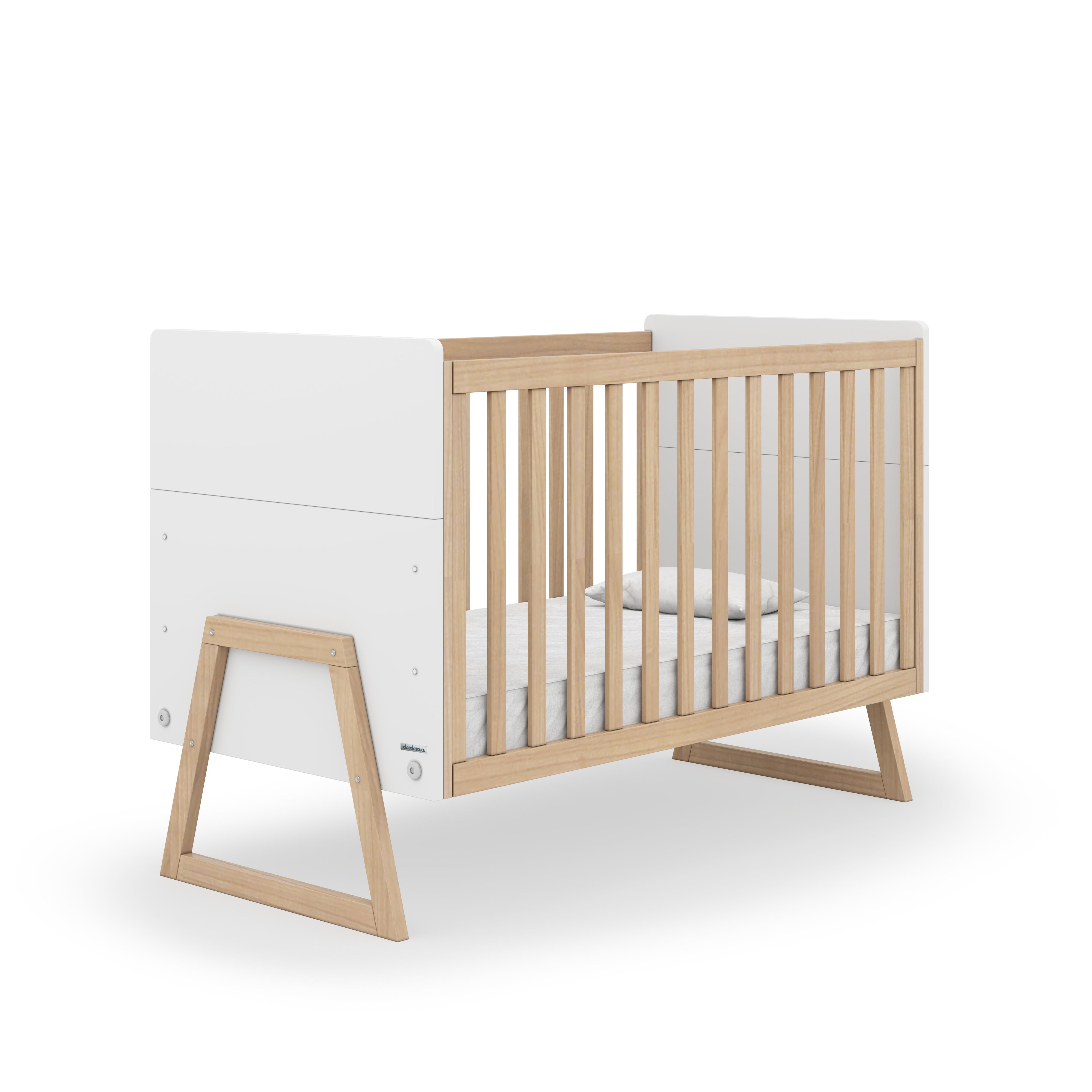 dadada Domino 3-in-1 Convertible Crib